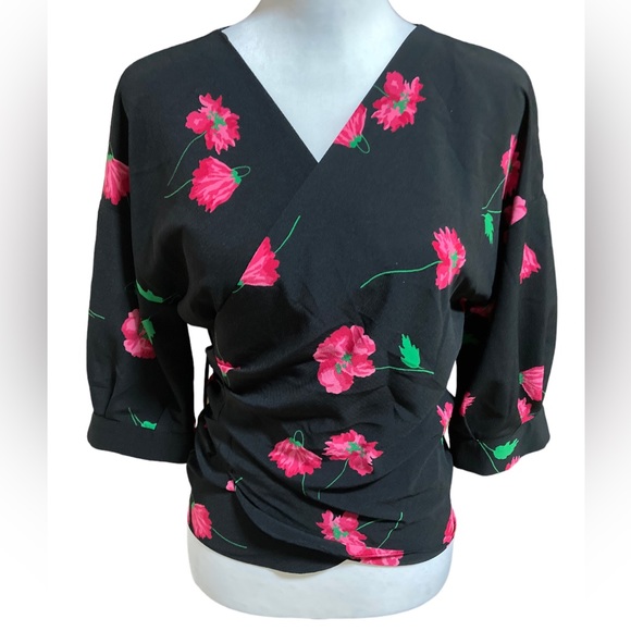 Zara women’s short sleeve wrap front blouse. Pink roses on black background. - Picture 2 of 6